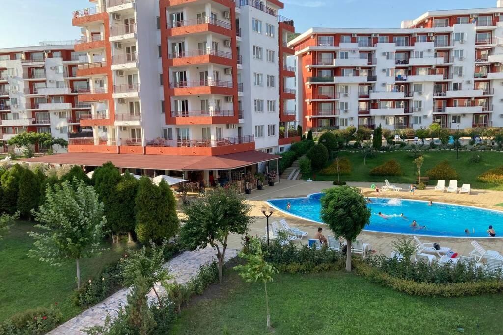 Marina View Fort Beach Studio Apartment Свети Влас Екстериор снимка