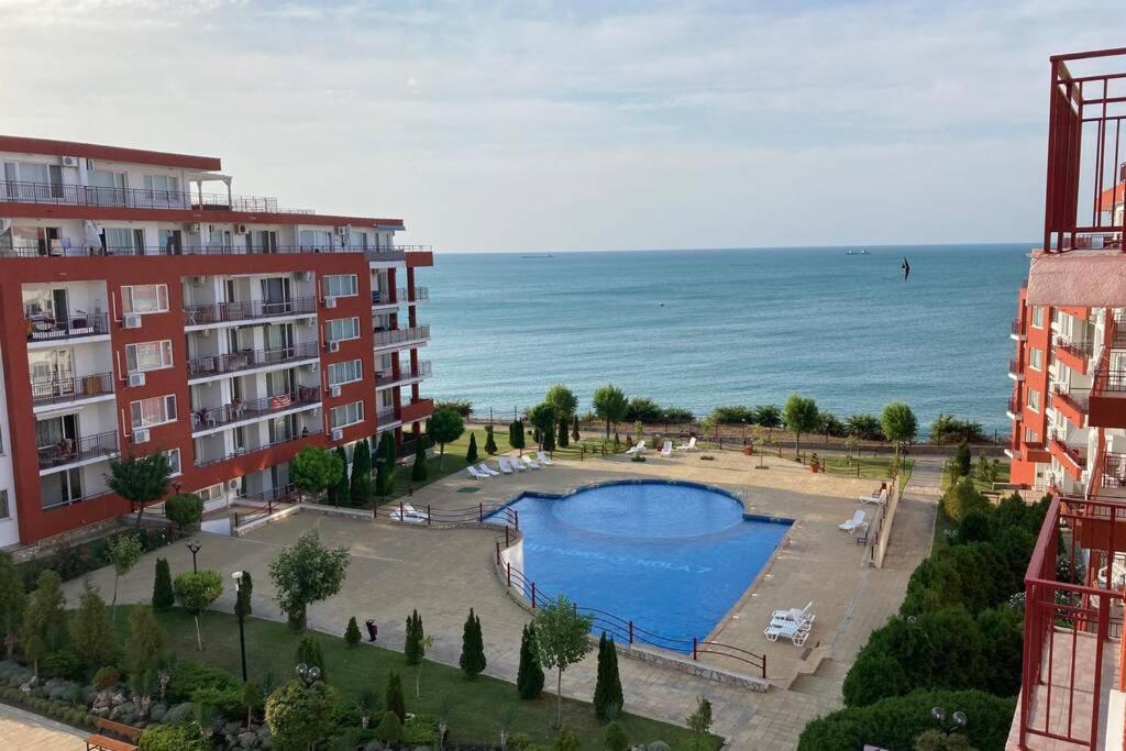 Marina View Fort Beach Studio Apartment Свети Влас Екстериор снимка