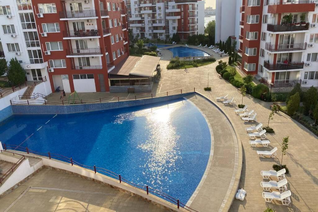 Marina View Fort Beach Studio Apartment Свети Влас Екстериор снимка