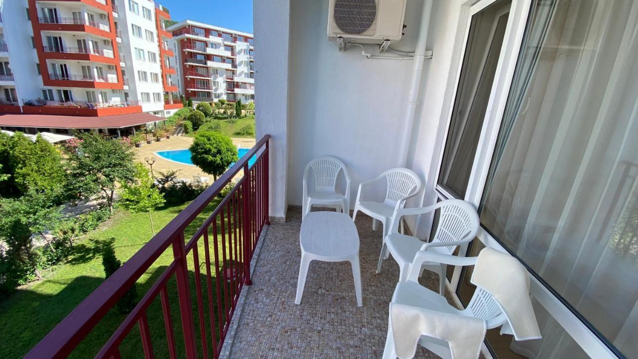 Marina View Fort Beach Studio Apartment Свети Влас Екстериор снимка